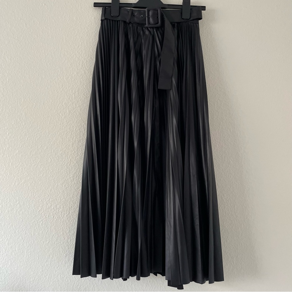 Zara black faux leather pleated midi skirt XS